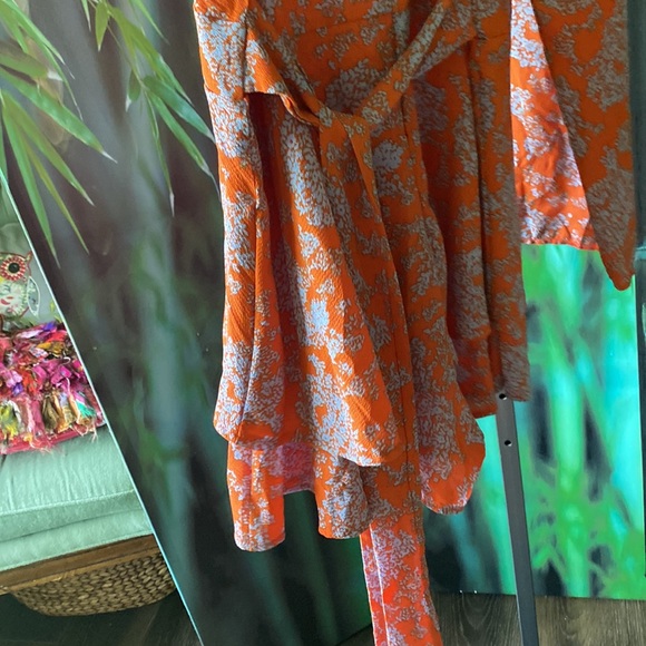 XL orange floral Romper - Picture 13 of 16